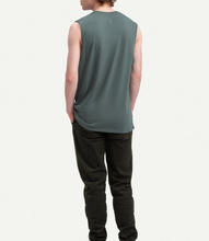 Load image into Gallery viewer, Rjovik T