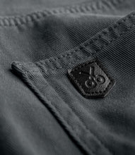 Load image into Gallery viewer, Storm Shom