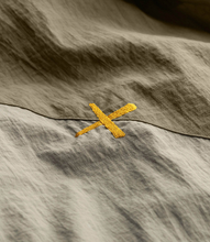 Load image into Gallery viewer, Pakaru Concrete